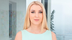 Big ass blonde blowjobs in the bed