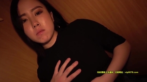 Riding a dick at castings HD