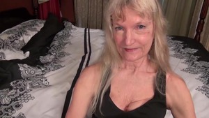 Solo plump MILF got nailed