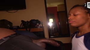 Rough nailing escorted by babe