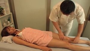 Hard ramming accompanied by skinny japanese amateur