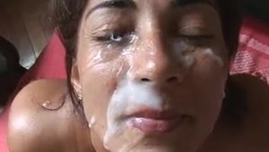 Brazilian amateur cumshot