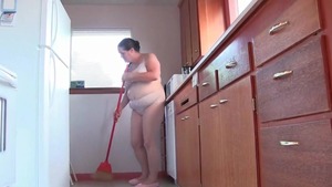 Chubby granny has a taste for nailing in HD