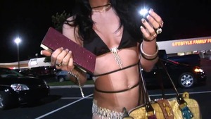 Amateur flashing on springbreak