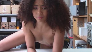 Nia Nixon blowjobs in office HD