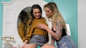Mommy's Girl - Pierced & skinny Brooke Banner face sitting