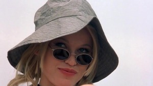 Plowing hard accompanied by blonde haired