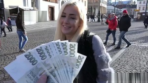 Raw hard pounding with Daisy Lee